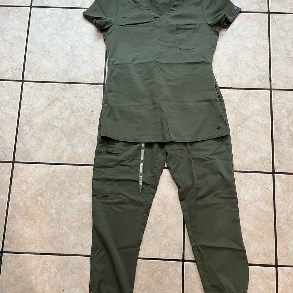 Olive Green Women's Scrub Set